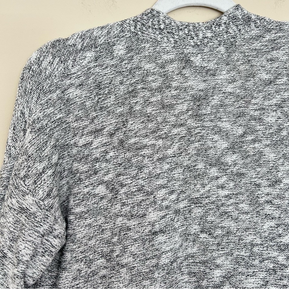 Old Navy Women’s Gray Marled Knit Open Cardigan - Picture 7 of 9
